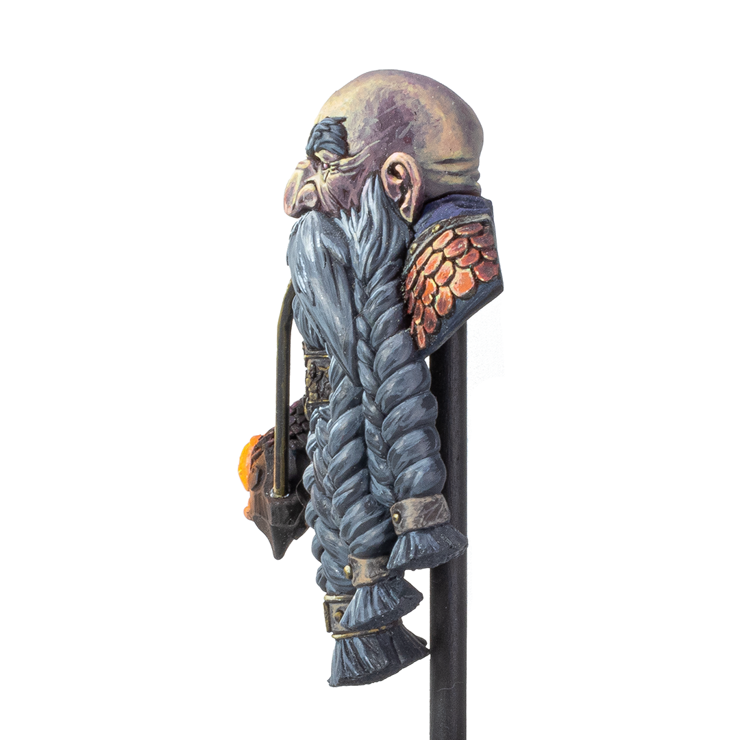 Miniatura Artesanal para Pintar de Chesterthorn Ironbutt